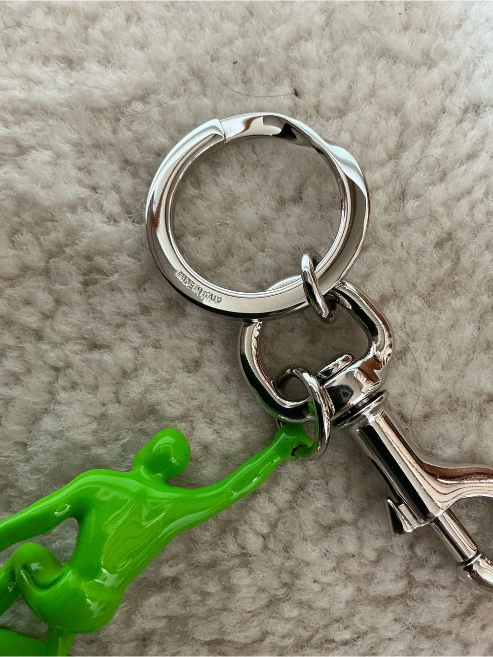 NEW IN BOX GUCCI NEON GREEN CERAMIC SILVER SURFER KEYCHAIN KEY RING FOB